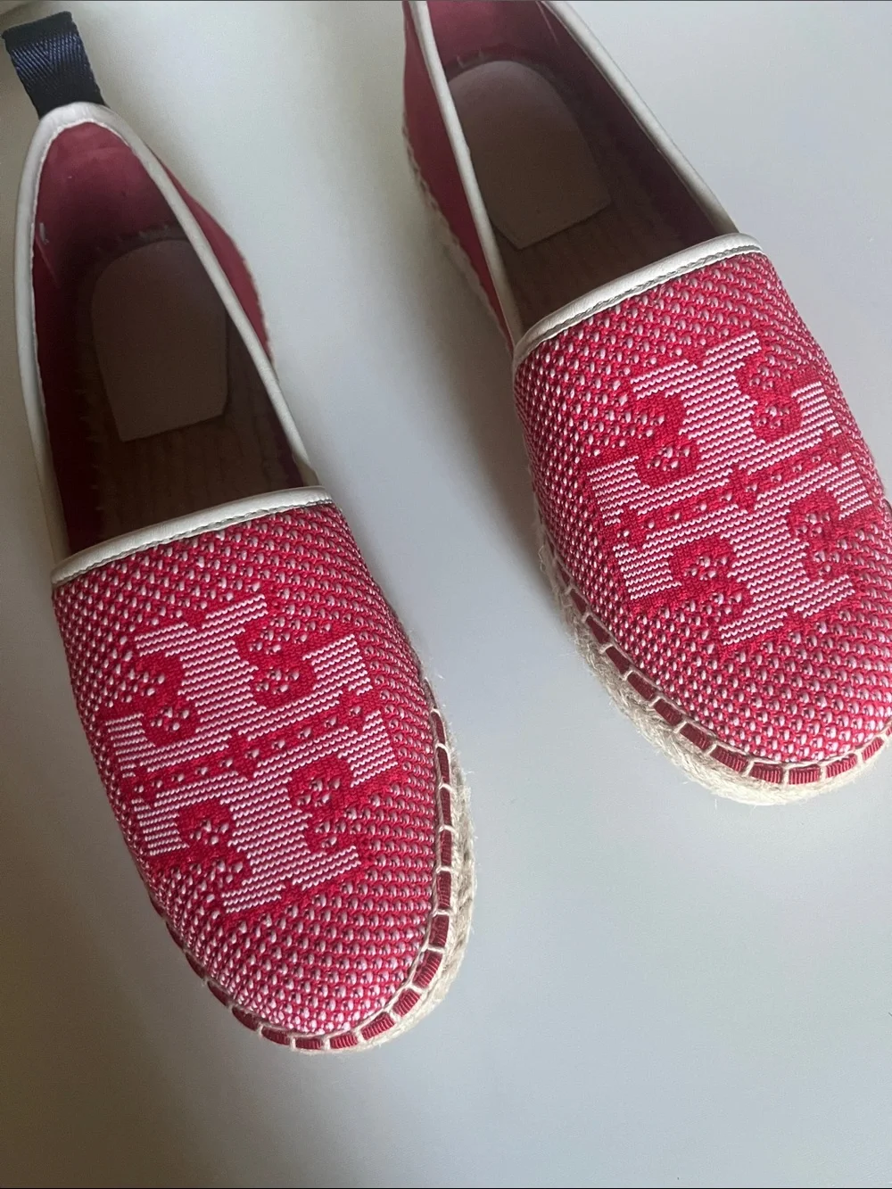 Women’s Size 8.5 M Tory Burch Red Logo Slip-On Espadrilles